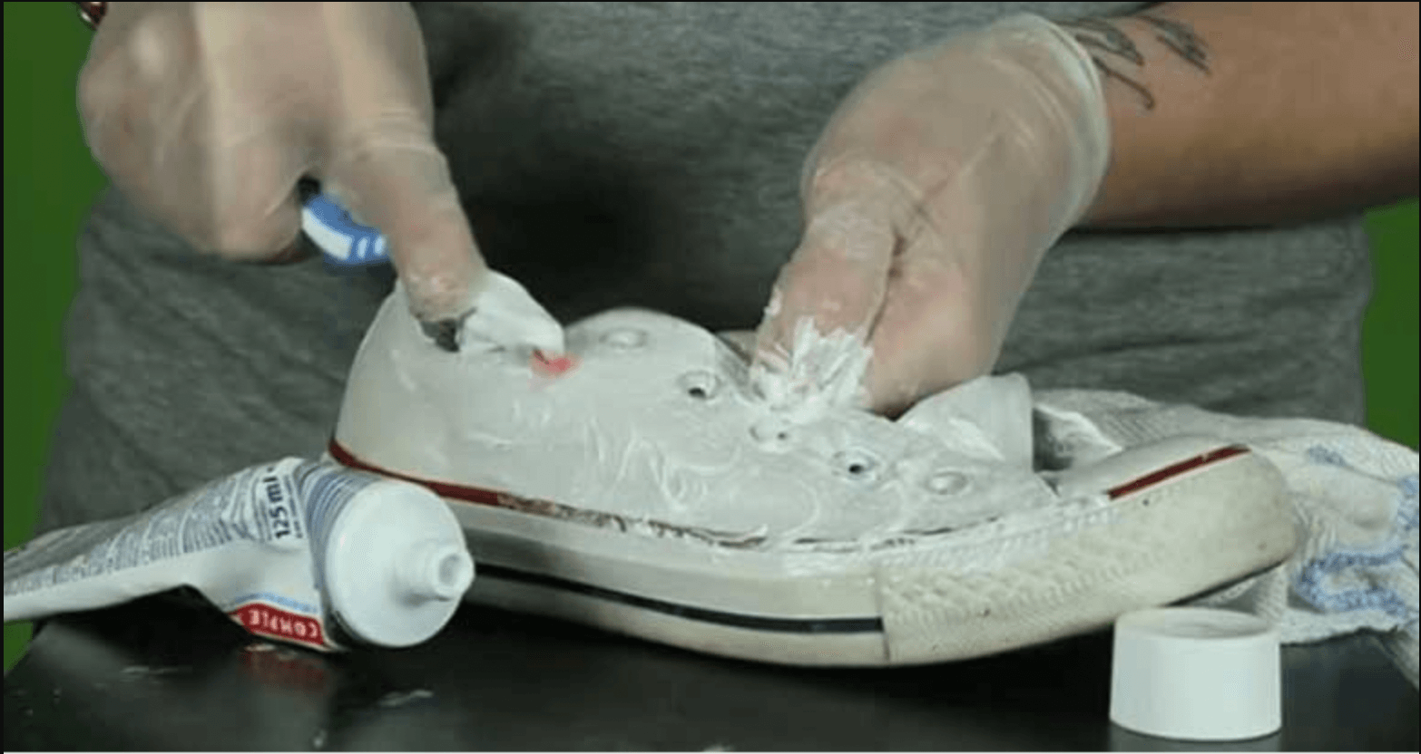 Sử Dụng Kem Đánh Răng